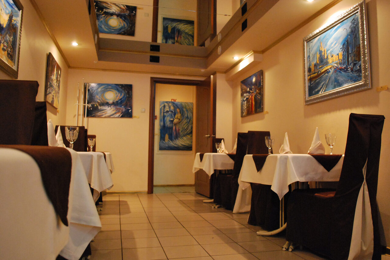 Арендовать Ресторан Паровоз Банкетный зал с железной дорогой