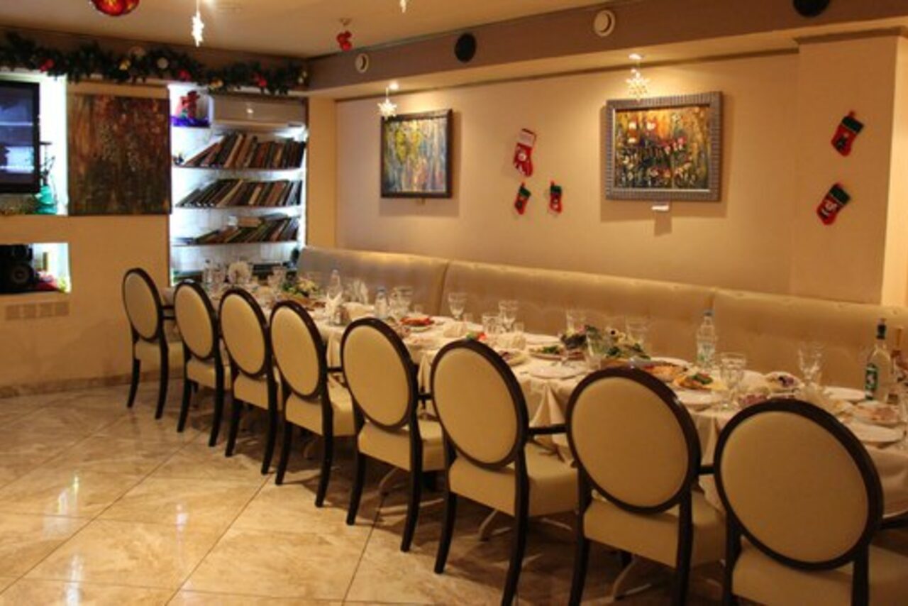 Арендовать Ресторан Паровоз Банкетный зал с железной дорогой