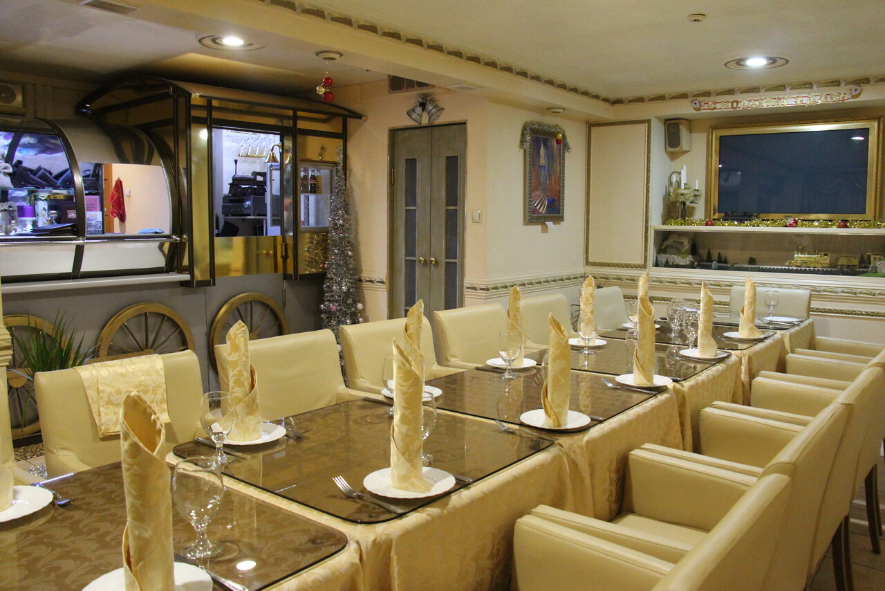 Арендовать Ресторан Паровоз Банкетный зал с железной дорогой