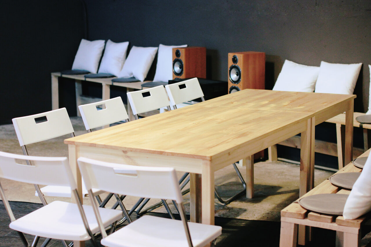 Арендовать Лофт со звуком и светом для вечеринки