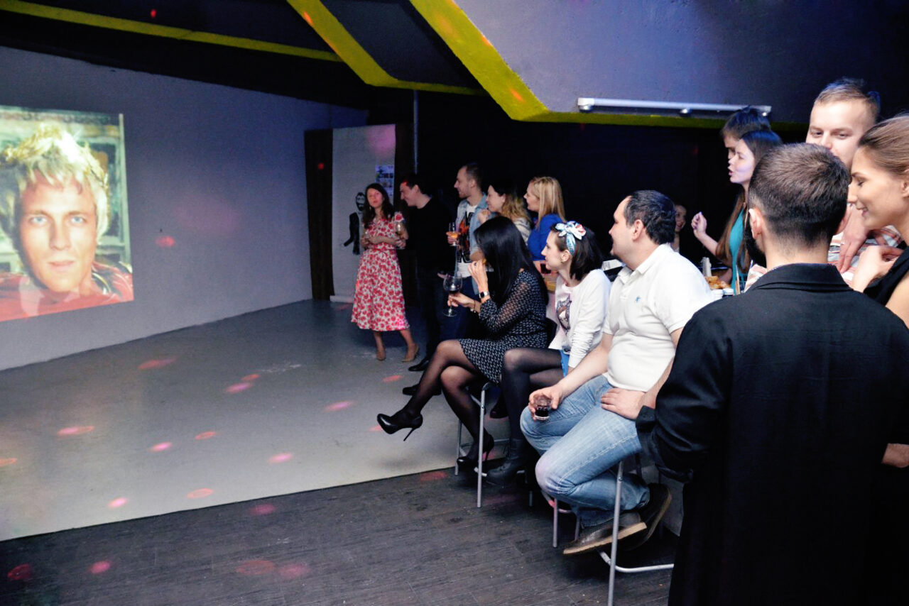 Арендовать Лофт со звуком и светом для вечеринки