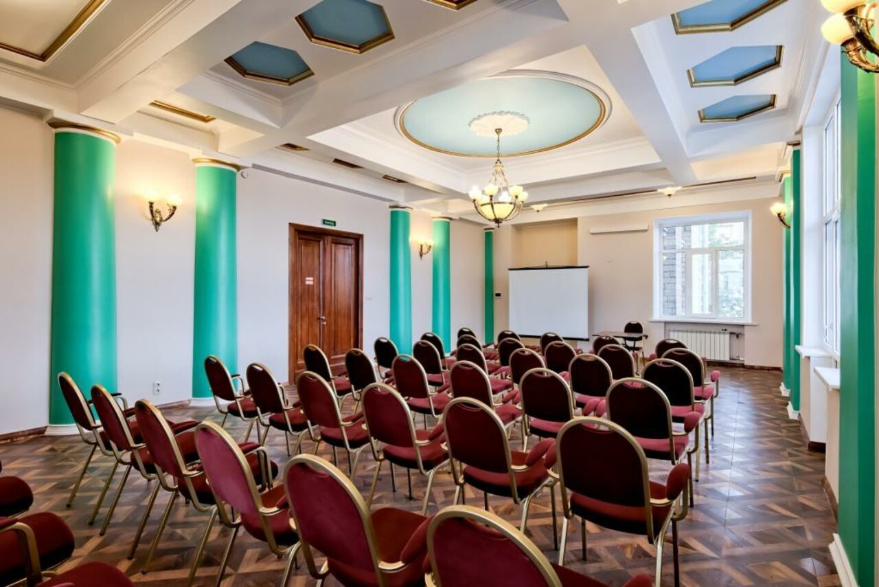 Арендовать Конгресс Холл