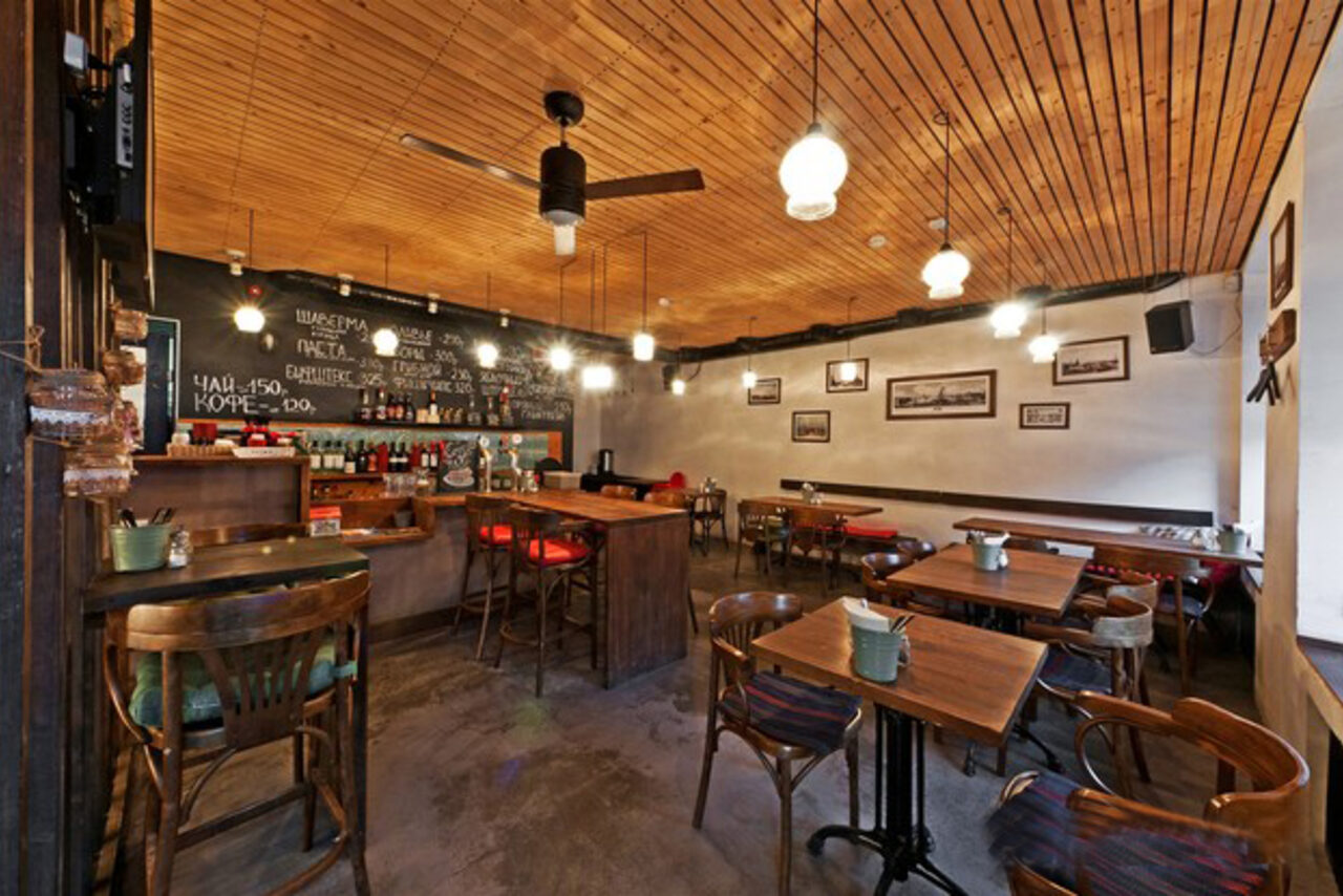 Арендовать Декабрист Стейкбар