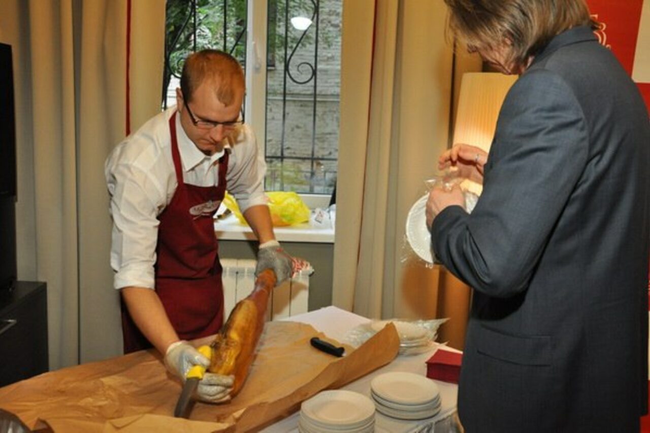 Арендовать Дом фламенко "Фламенкерия"