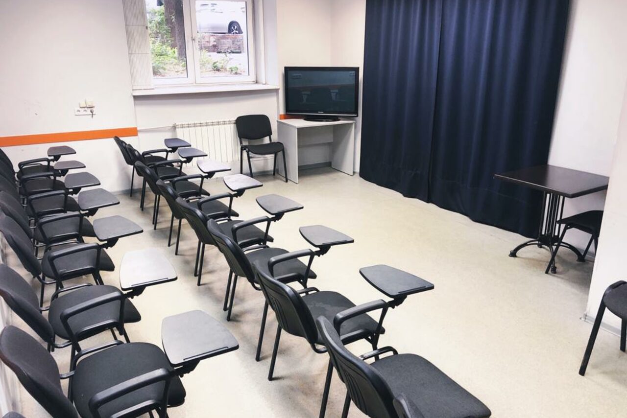 Арендовать Luckyspace Зал для тренингов и телесных практик