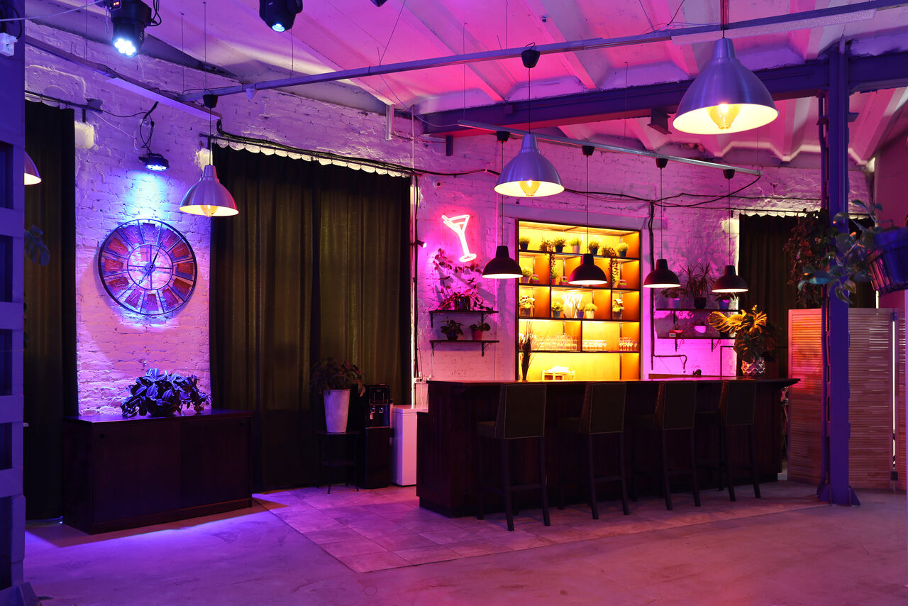 Арендовать Лофт Комната. Уютный лофт для вечеринок 