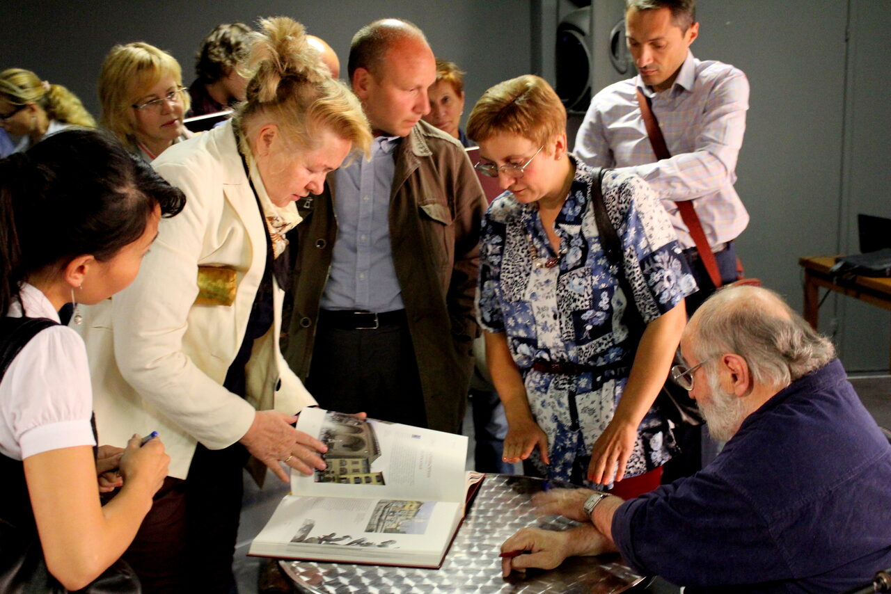 Арендовать АйБи ГРУПП Площадка для конференций, показов, тренингов