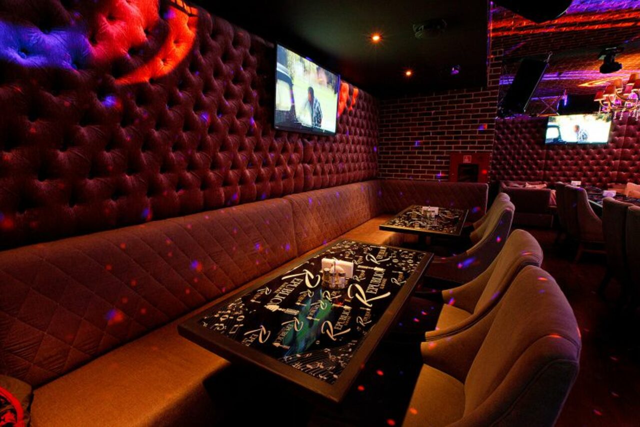 Арендовать Republic Hall Караоке зона с vip-залом