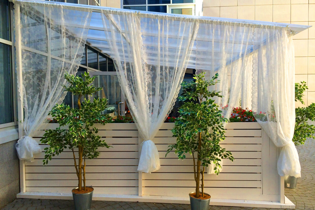 Арендовать Red Stars Hotel Банкетный зал с летней верандой