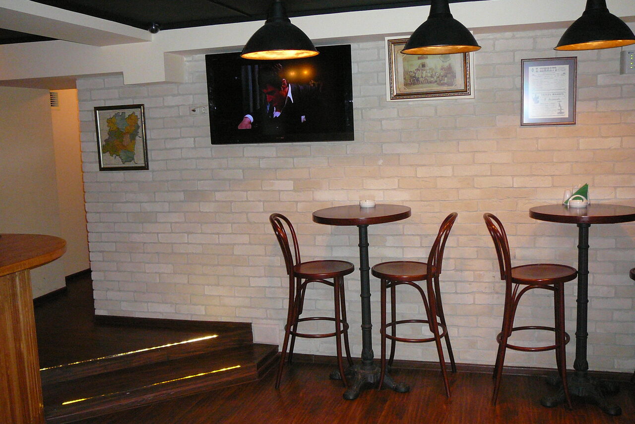 Арендовать 465 КРАФТ БАР Банкетный зал