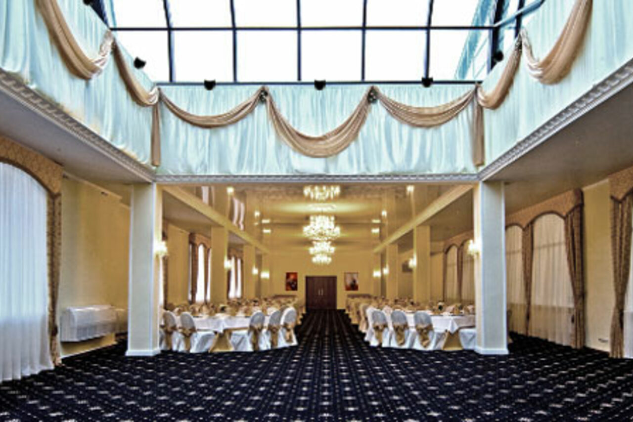 Арендовать Кафе Караван Банкетный зал