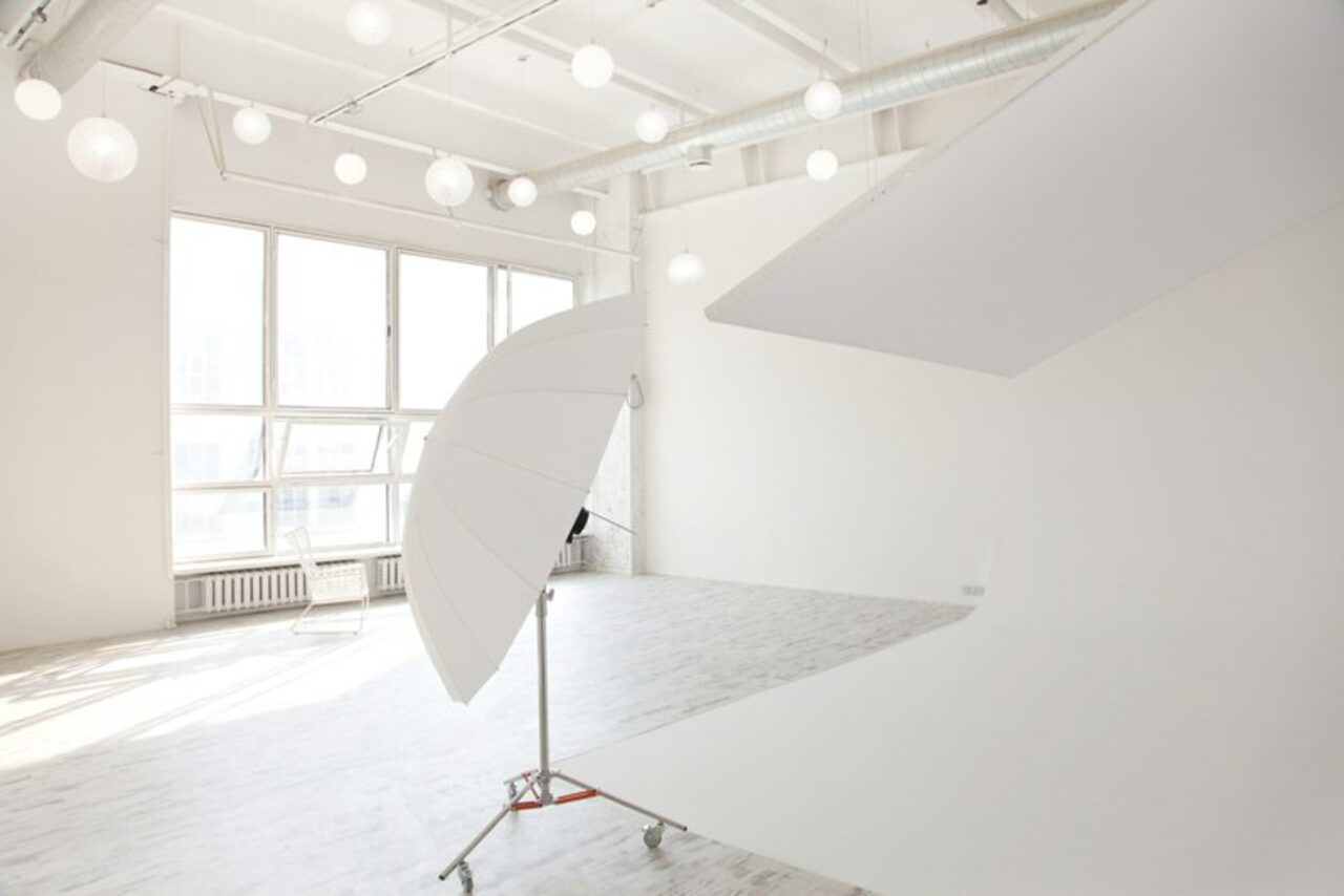 Арендовать Cross Studio. Светлый большой зал для фуршетов и тренингов 