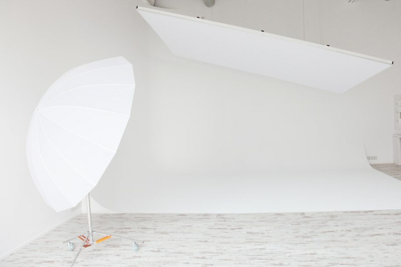 Арендовать Cross Studio. Светлый большой зал для фуршетов и тренингов 