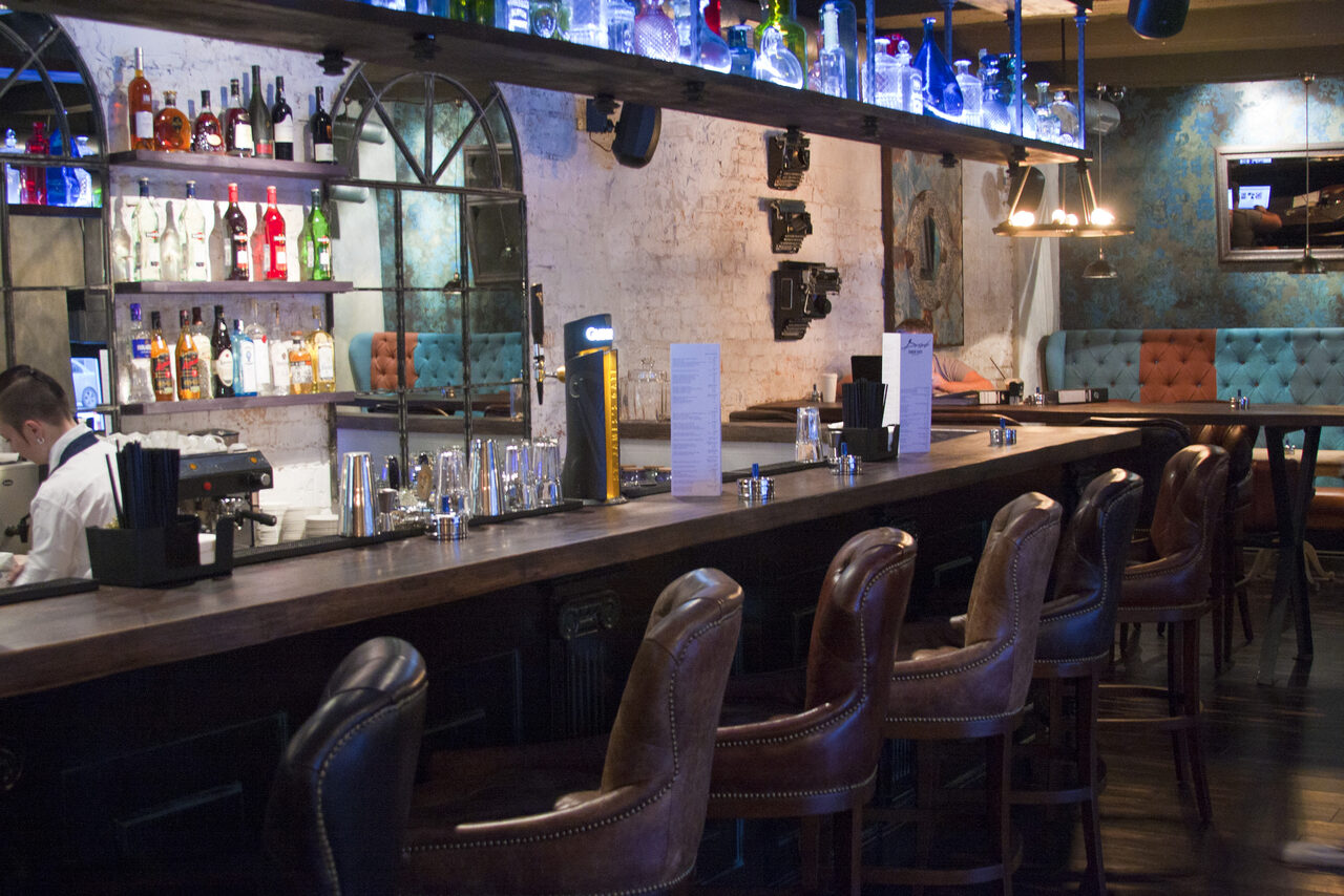 Арендовать Гастробар Simon Says