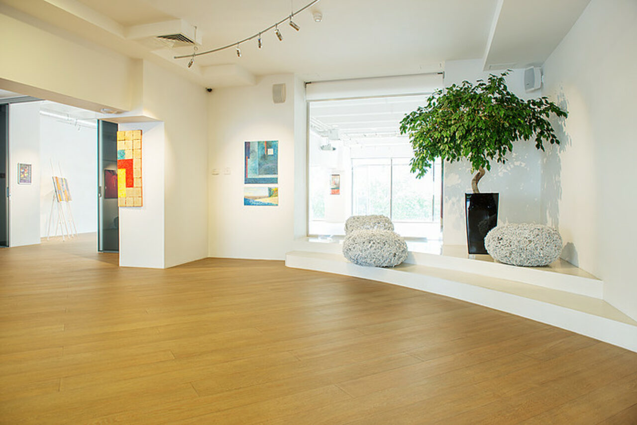 Арендовать EXPOSED Современная галерея с отдельным входом