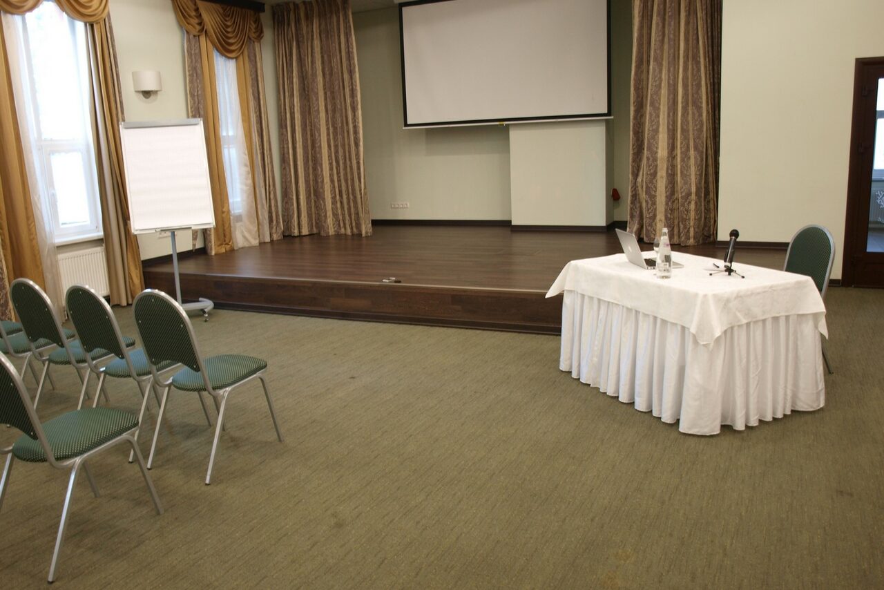 Арендовать Country conference hall