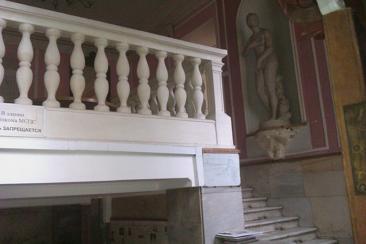 Арендовать Каретный двор