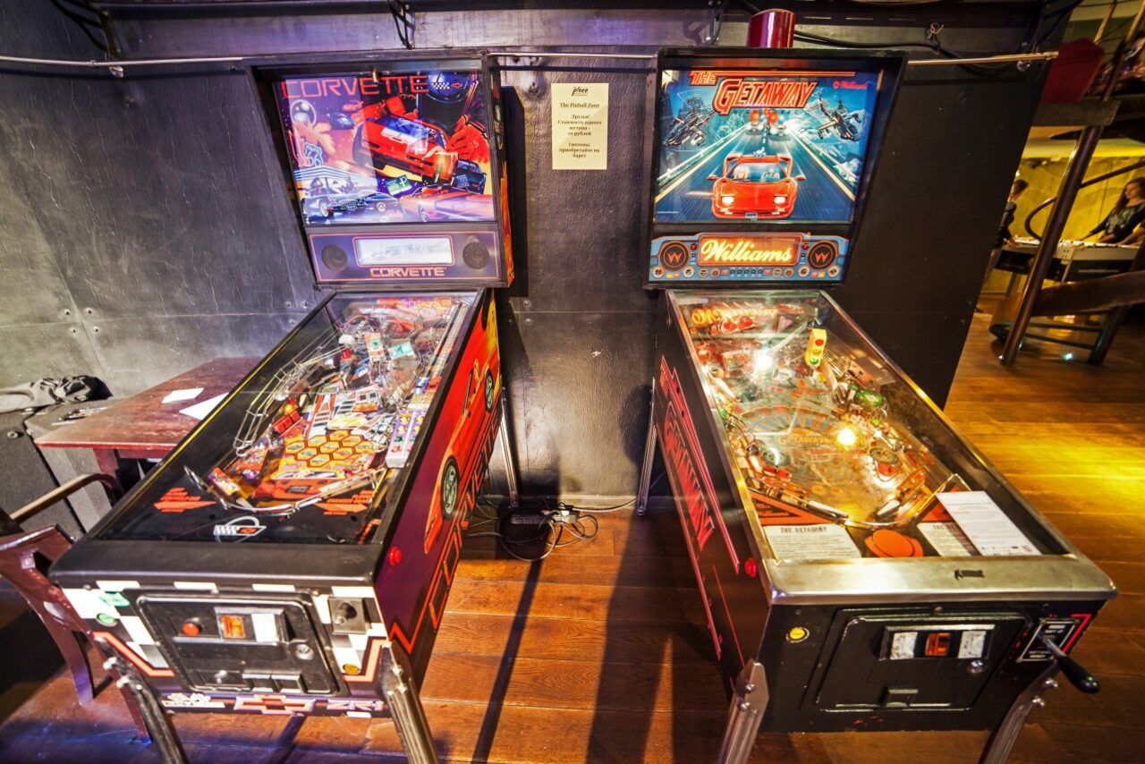 Арендовать Уютный клуб: два зала, сцена