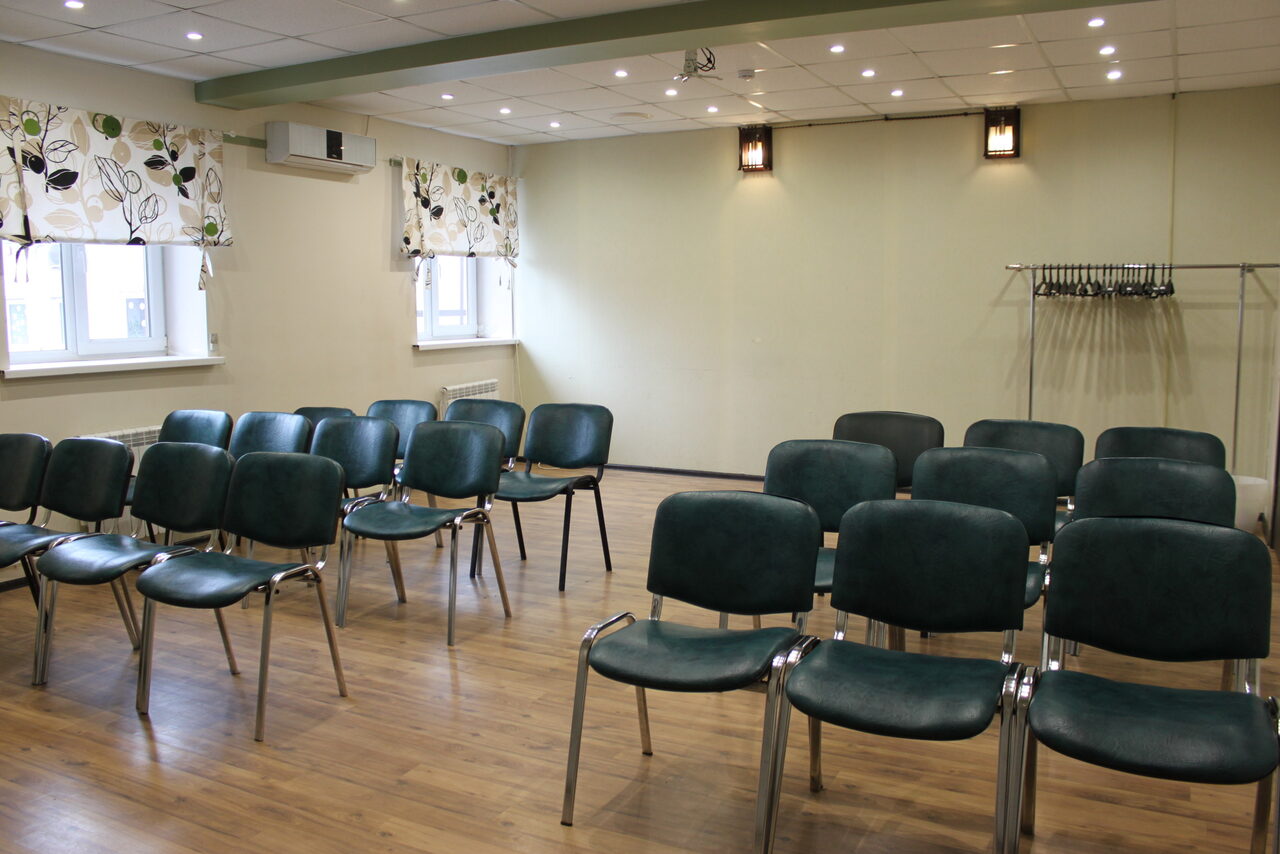 Арендовать Лернер. Тренинг-зал с флипчартом