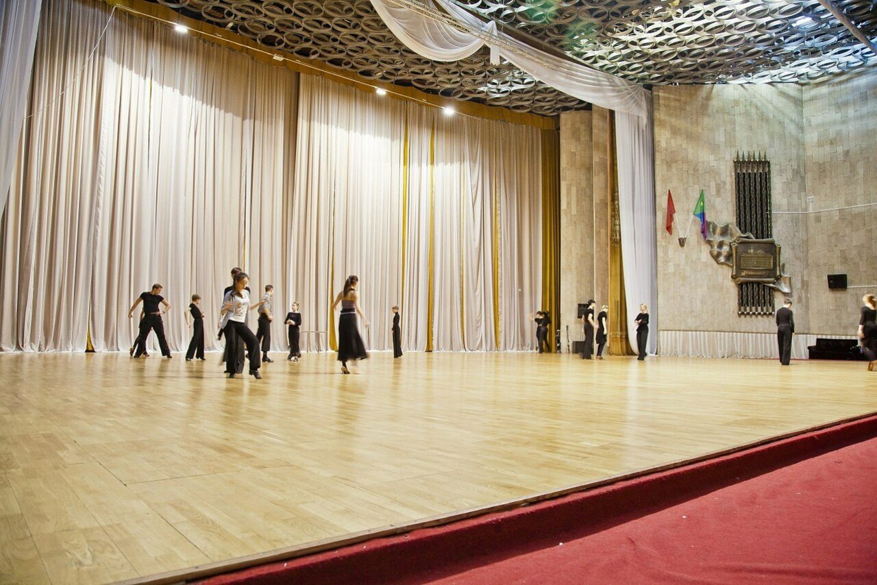 Арендовать Атмосфера Концертная площадка