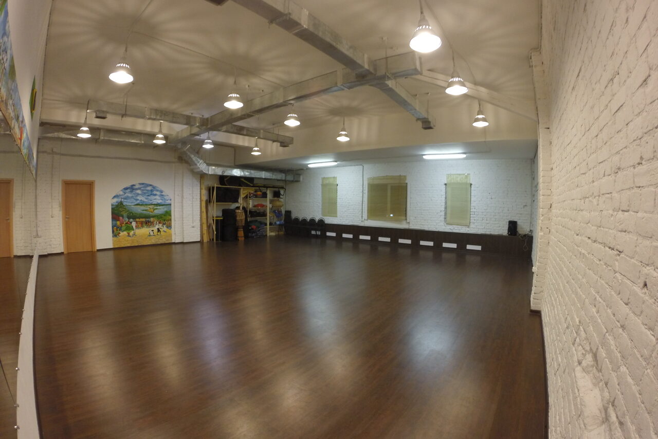 Арендовать ЖИНГА, академия бразильской культуры