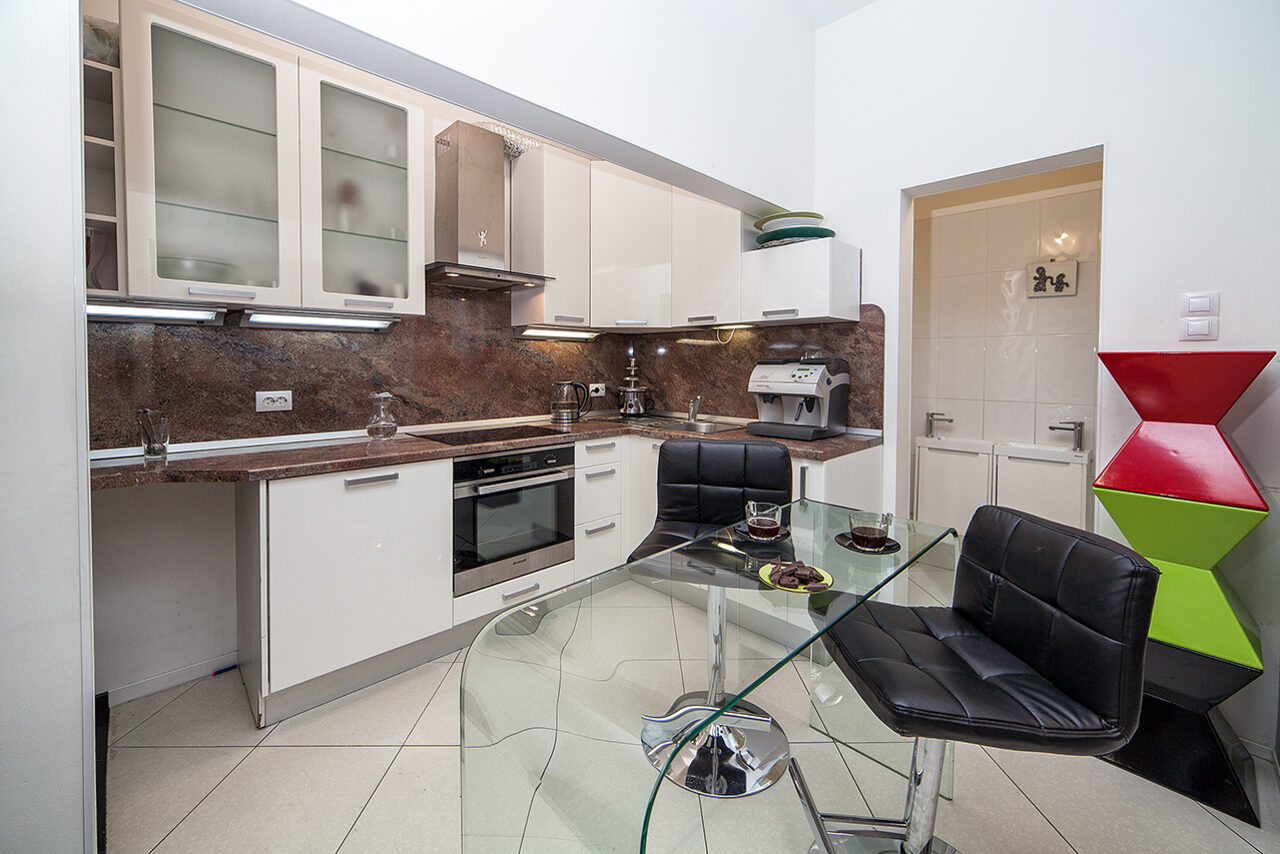 Арендовать НеВзрослые. Стильное семейное пространство