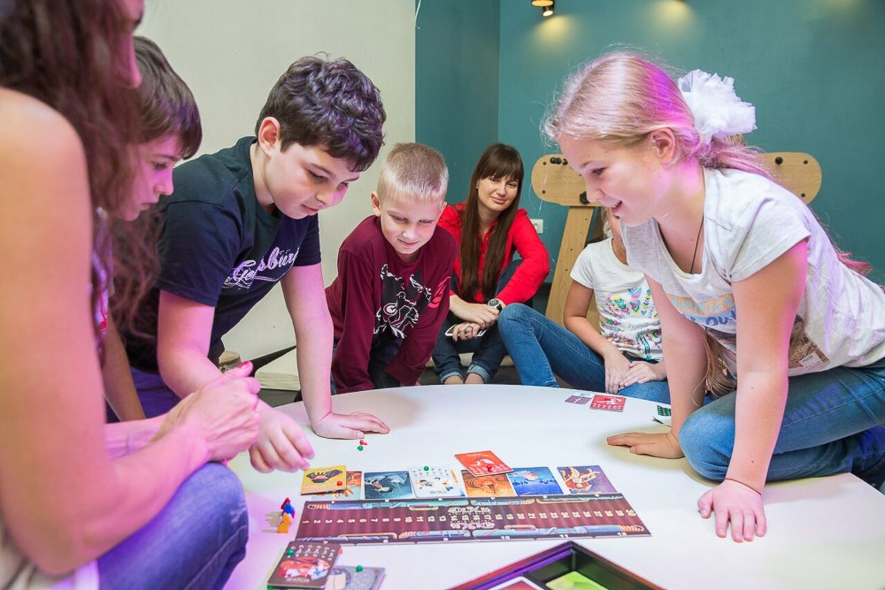 Арендовать НеВзрослые. Стильное семейное пространство