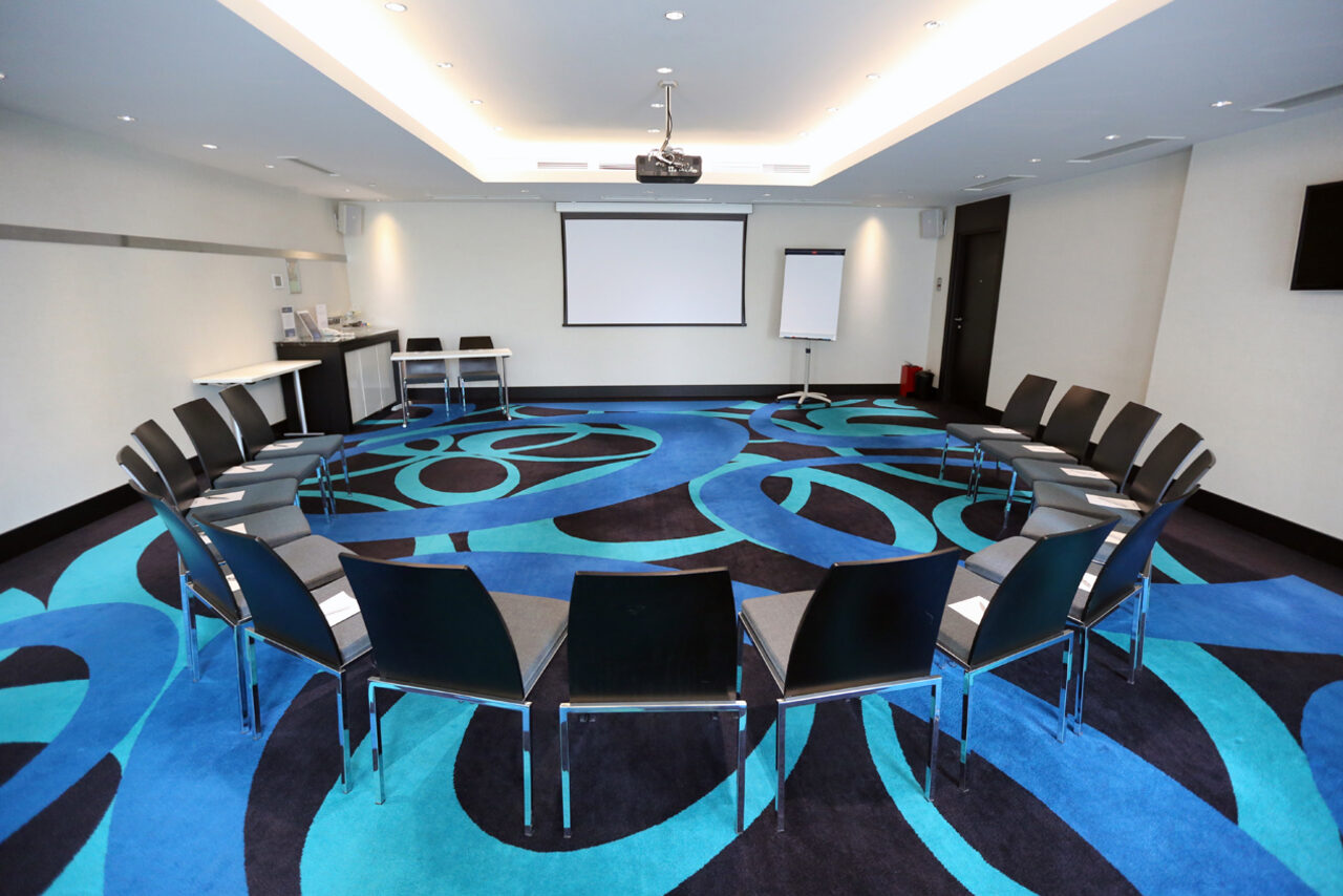 Арендовать Radisson Blu