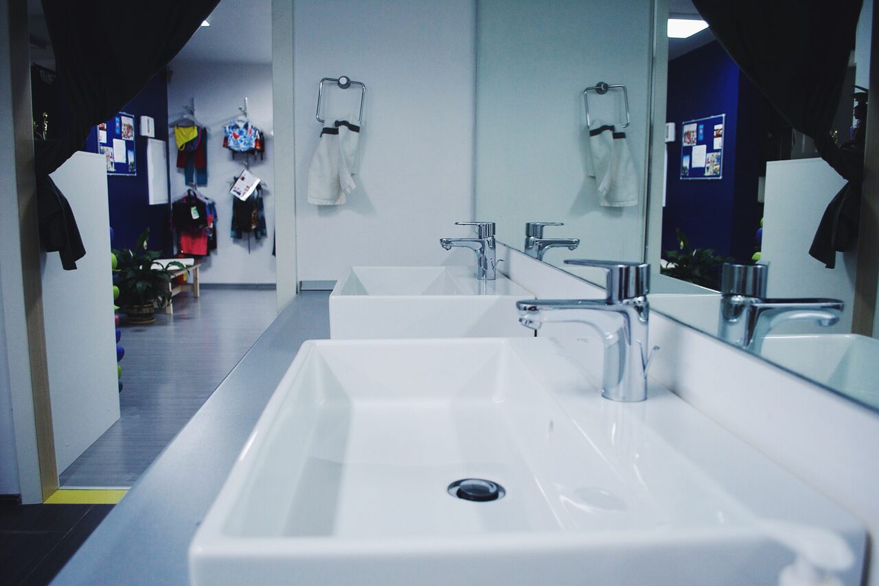 Арендовать Йога «Bikram Yoga MSK» Йога-зал с хорошей вентиляцией