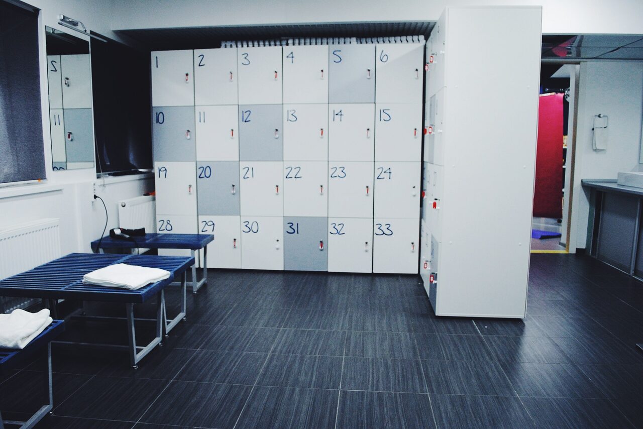 Арендовать Йога «Bikram Yoga MSK» Йога-зал с хорошей вентиляцией