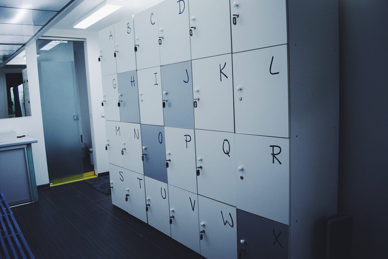 Арендовать Йога «Bikram Yoga MSK» Йога-зал с хорошей вентиляцией