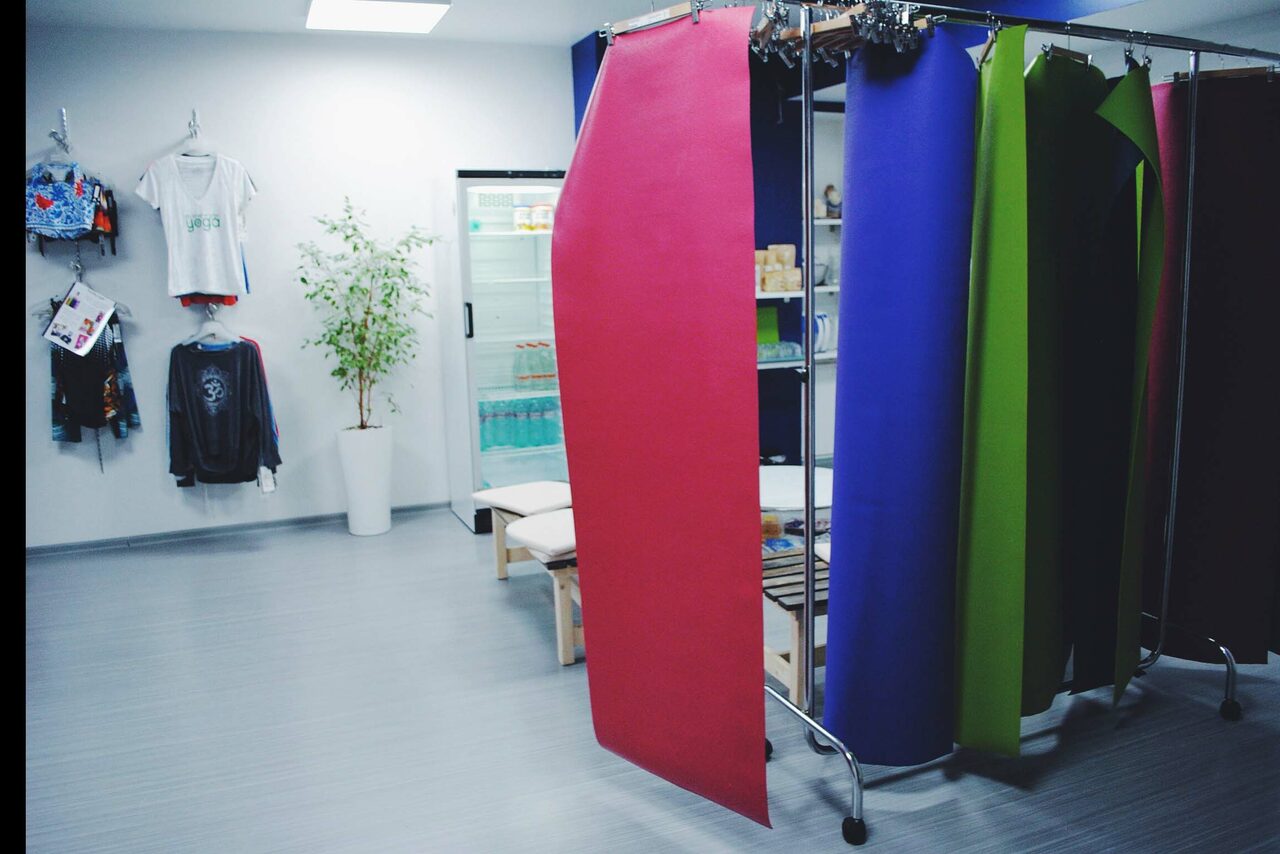 Арендовать Йога «Bikram Yoga MSK» Йога-зал с хорошей вентиляцией