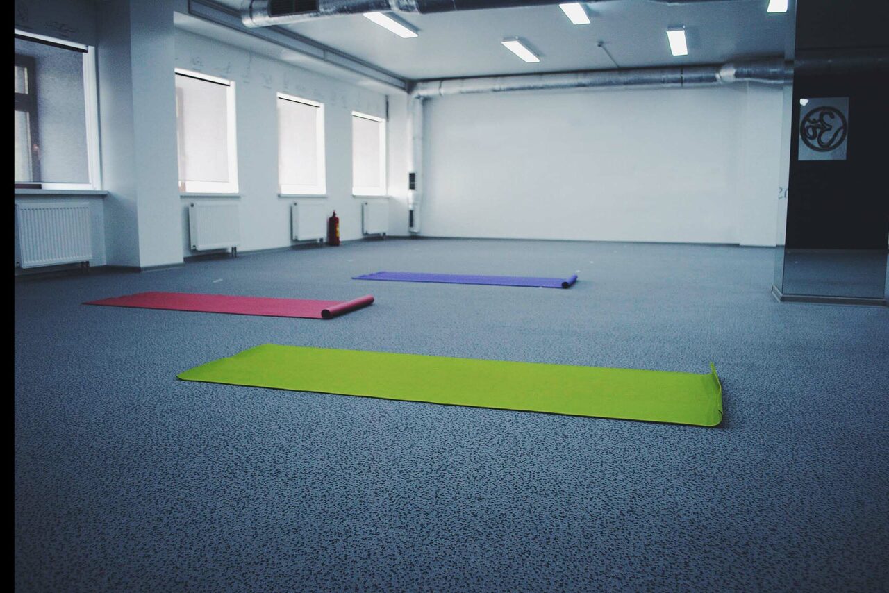 Арендовать Йога «Bikram Yoga MSK» Йога-зал с хорошей вентиляцией