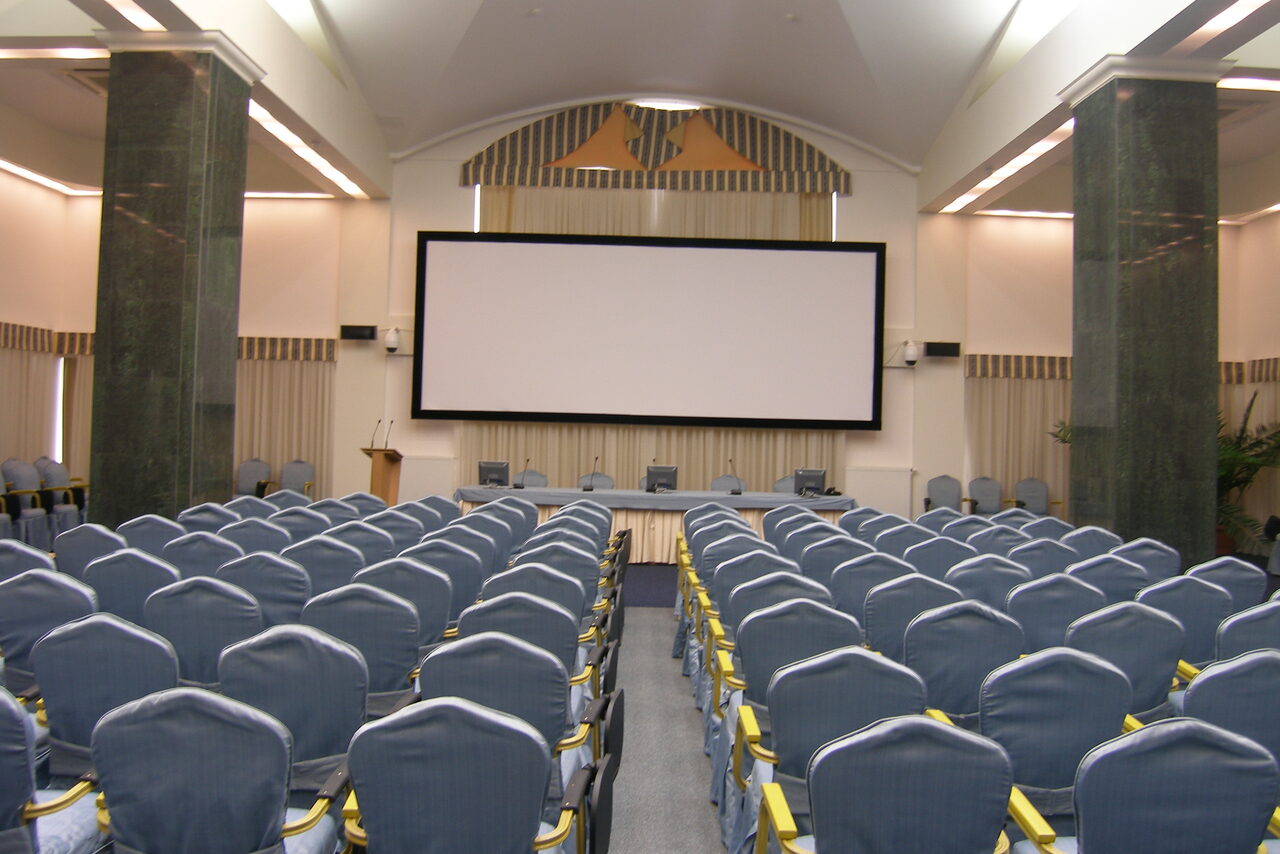 Арендовать Отель Palmira Palace