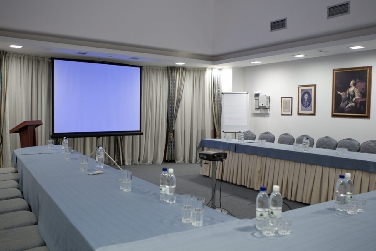 Арендовать Отель Palmira Palace