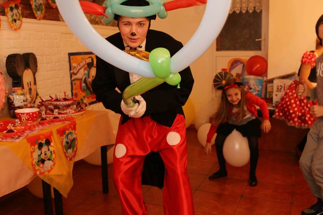 Арендовать Кафе "Old City" Романтический колонный лофт