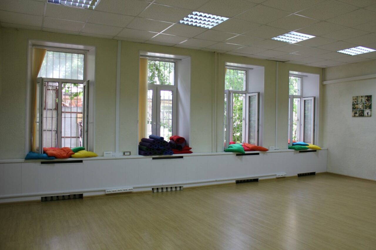 Арендовать ЛАуРА Академия Life-образования