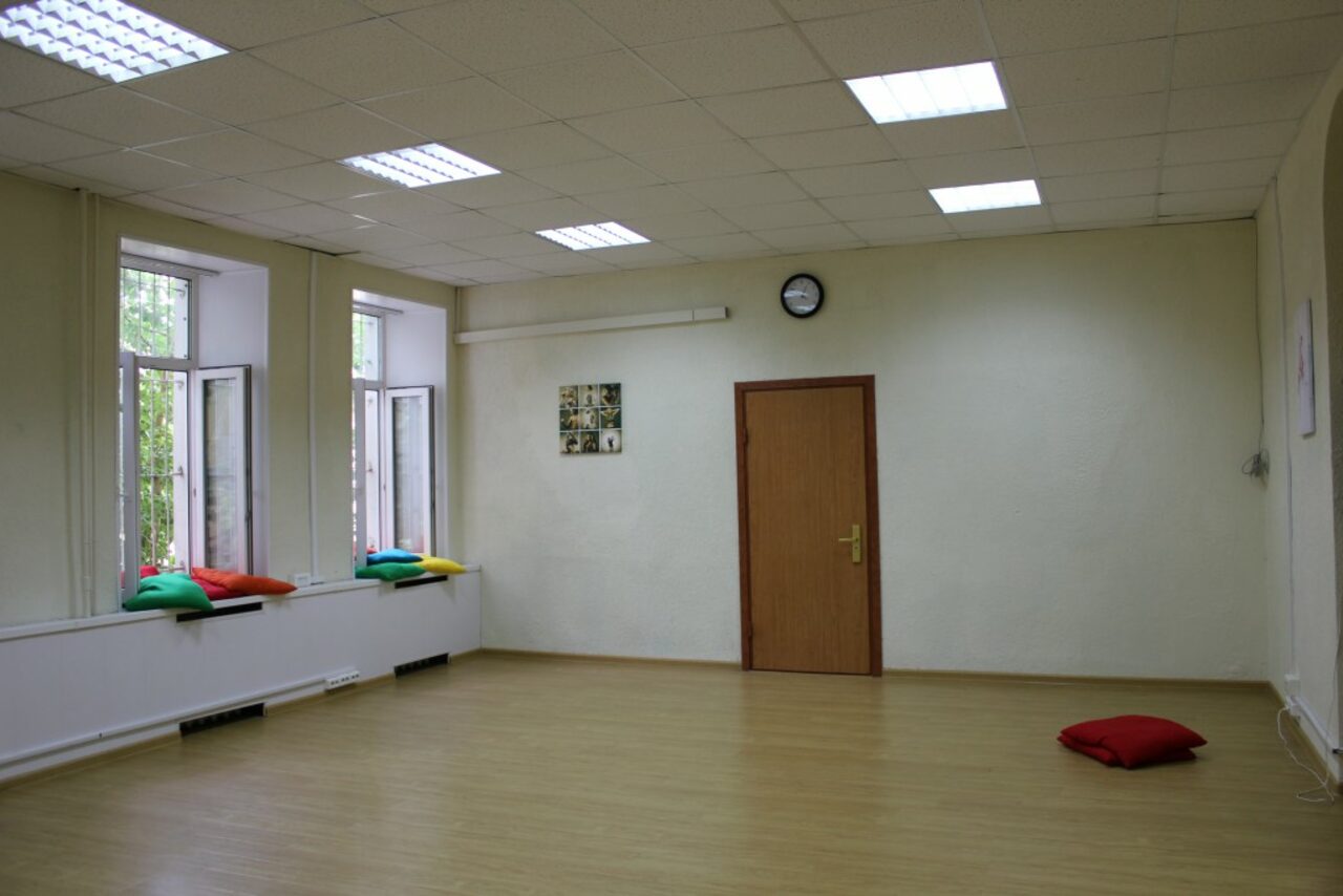 Арендовать ЛАуРА Академия Life-образования