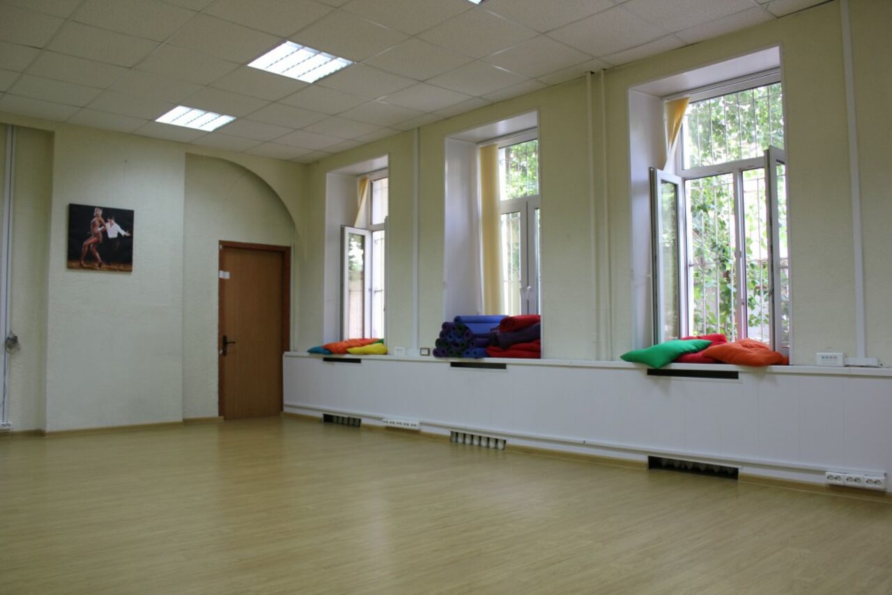 Арендовать ЛАуРА Академия Life-образования