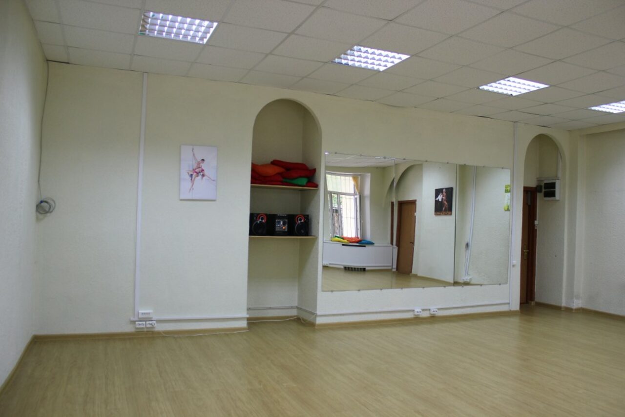 Арендовать ЛАуРА Академия Life-образования