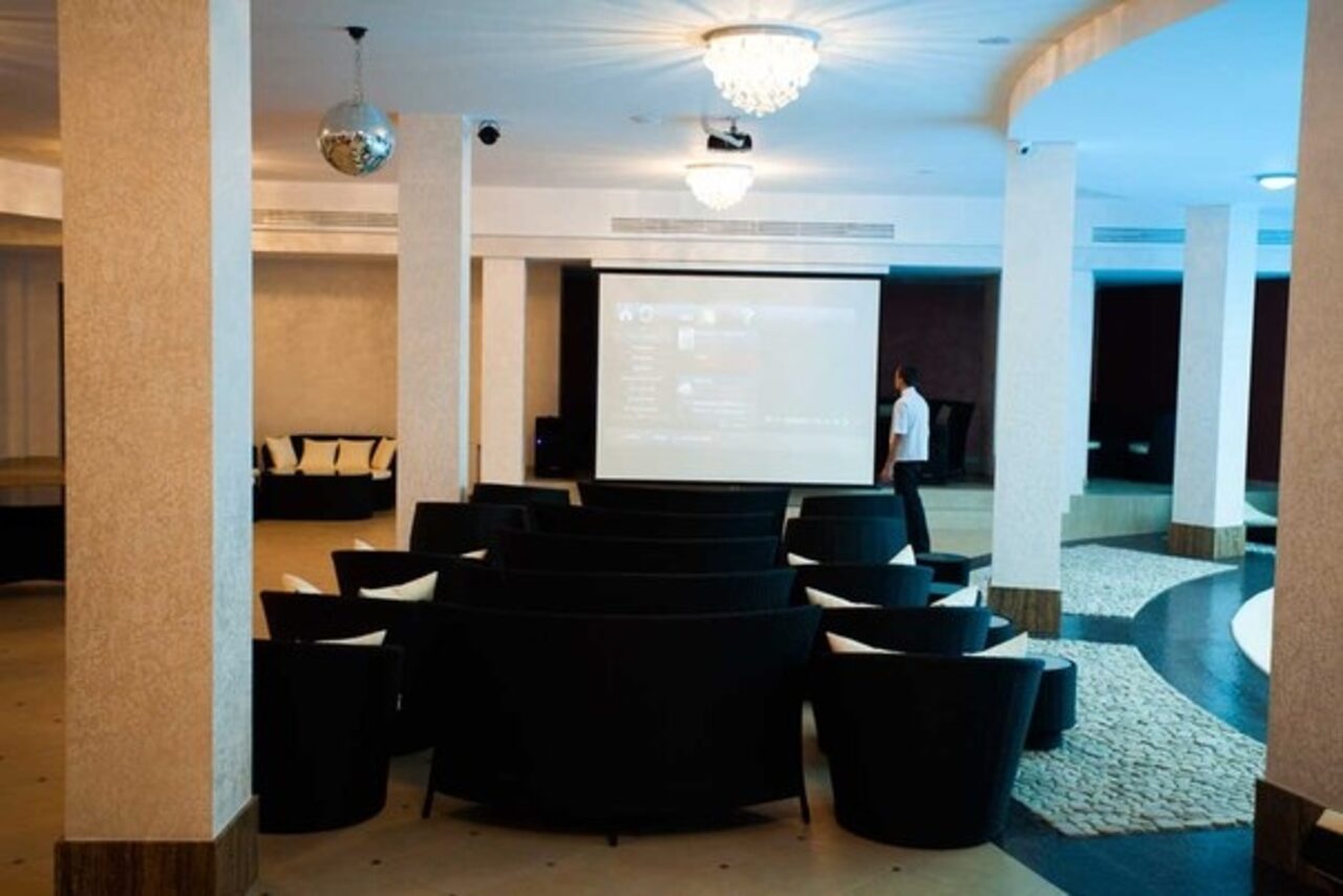 Арендовать гостиница «Александрия»