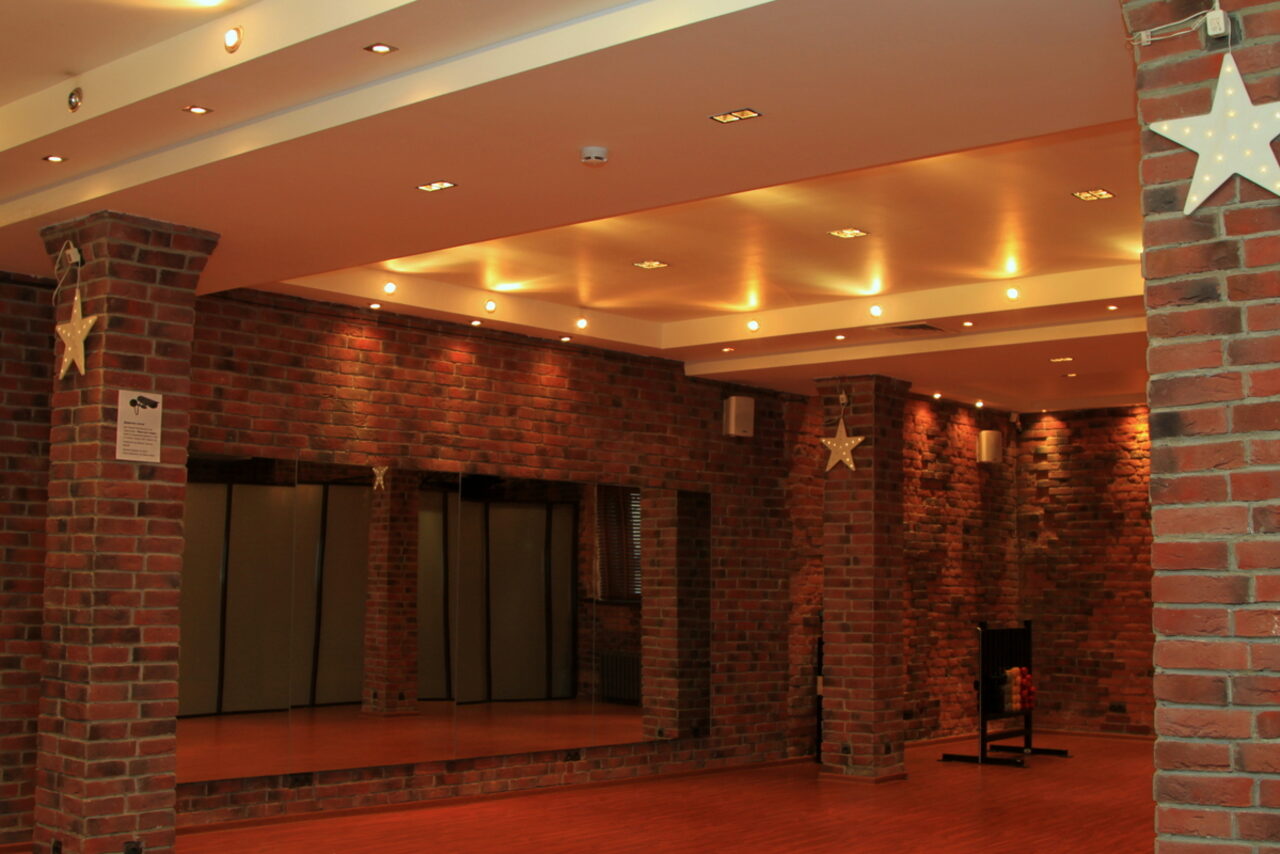 Арендовать Центр "Женский мир" Танцевальная студия с сауной