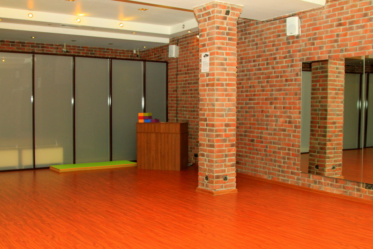 Арендовать Центр "Женский мир" Танцевальная студия с сауной