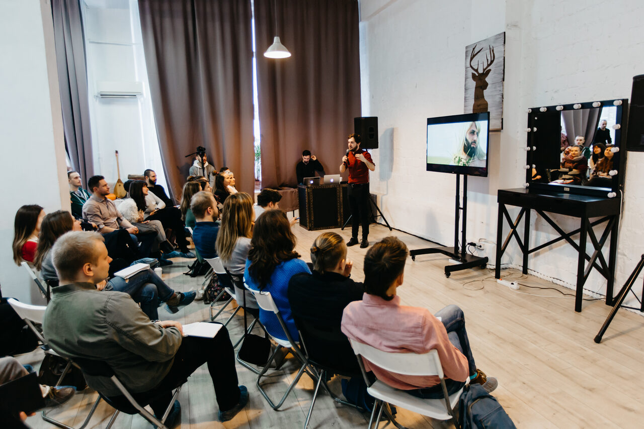 Арендовать Просторный зал с раздевалкой