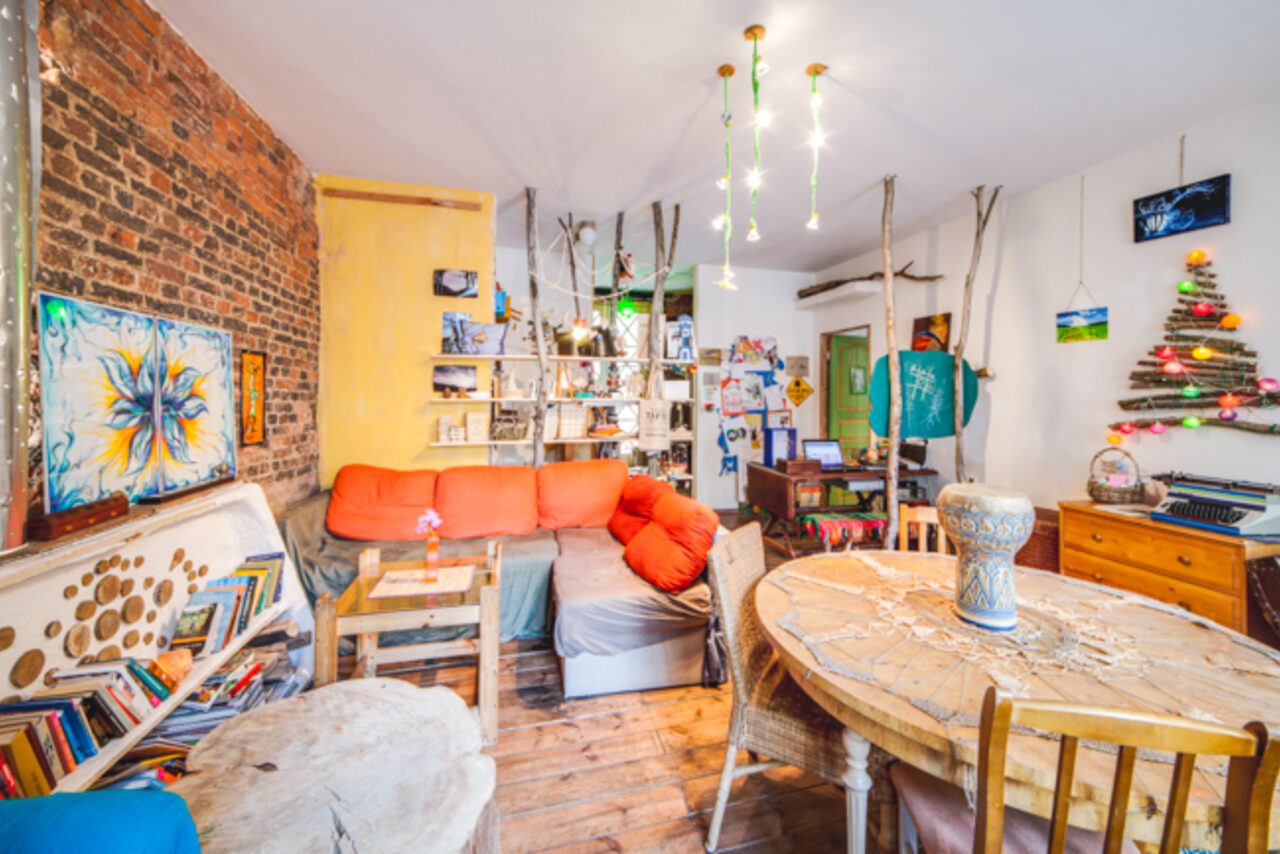 Арендовать Тайм-кафе в центре с музыкальным и акустическим оборудование