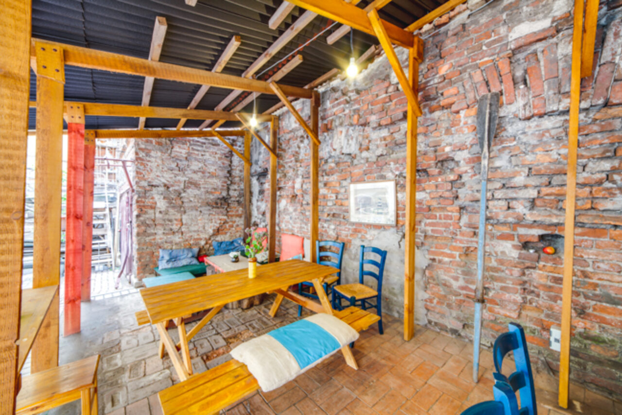 Арендовать Тайм-кафе в центре с музыкальным и акустическим оборудование