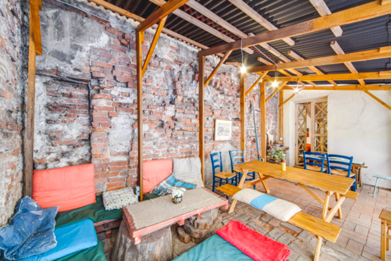 Арендовать Тайм-кафе в центре с музыкальным и акустическим оборудование