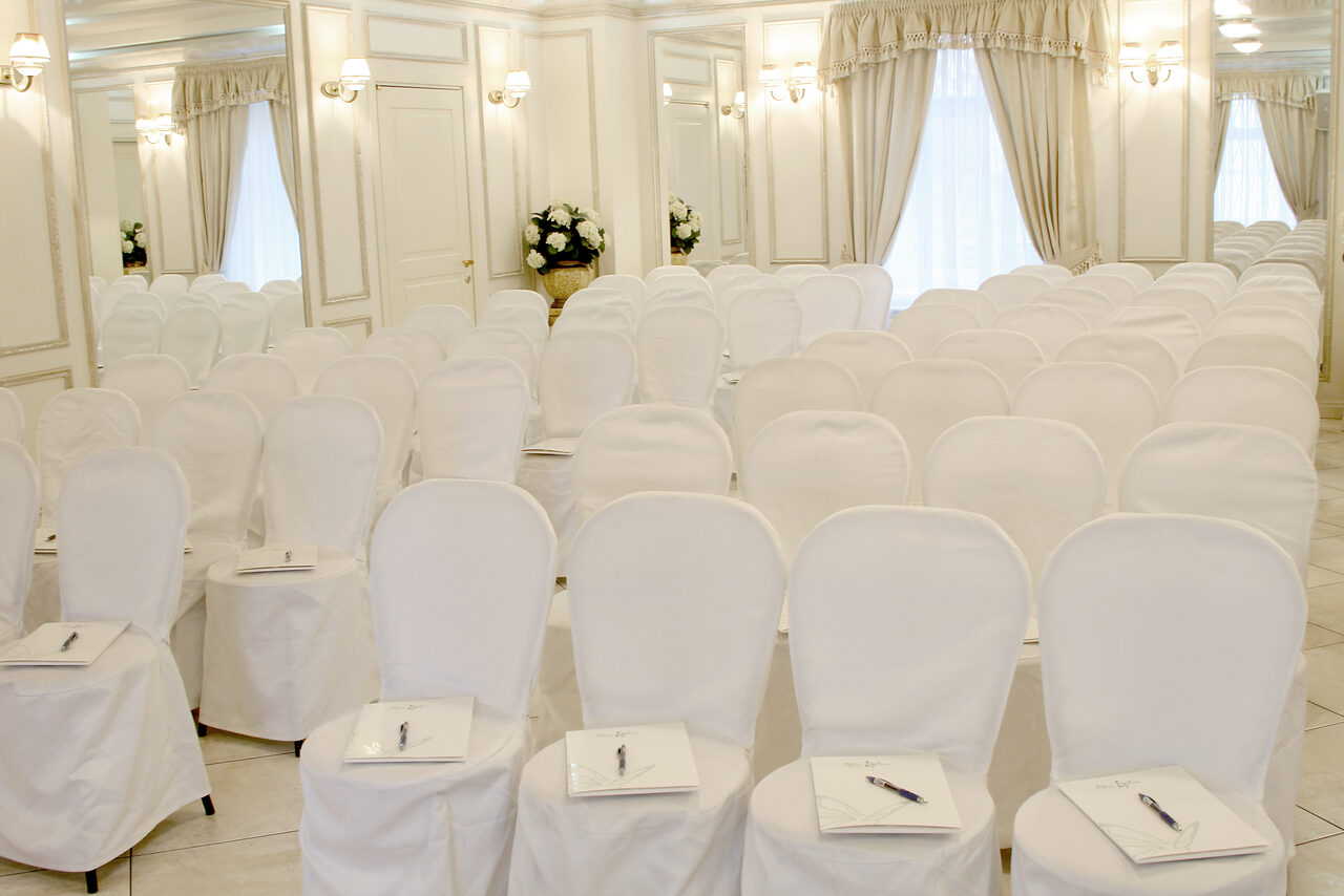 Арендовать Банкетный зал Праздник Зал для конференций, награждений, пок