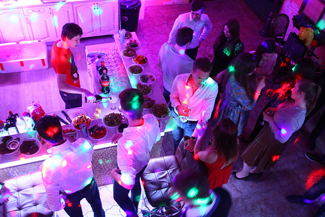 Арендовать Лофт Моя Студия Лофт-кухня, 2 этажа, свет и звук