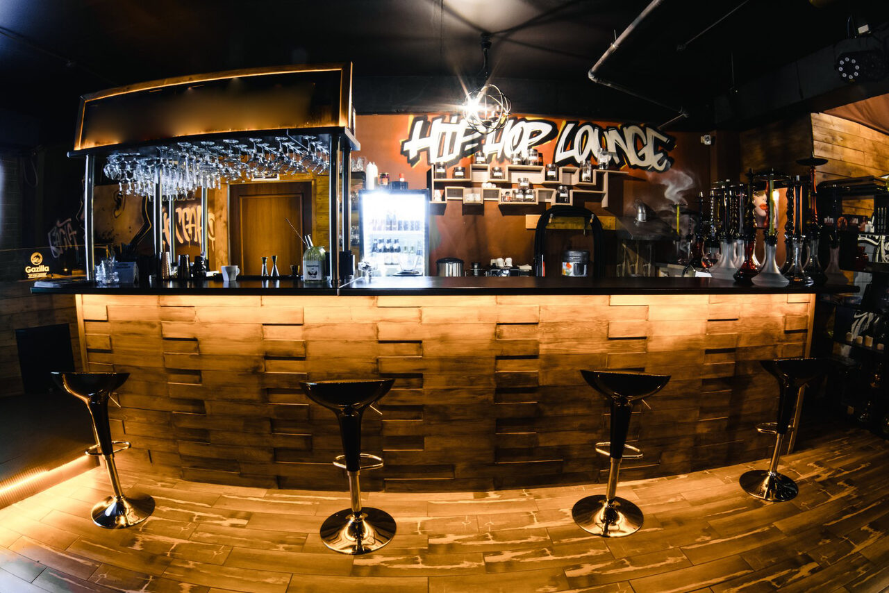 Арендовать СредаЛофт Двухуровневое лаунж-пространство